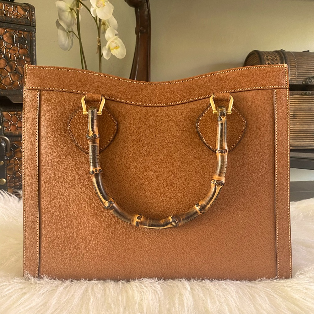 💯% authentic vintage gucci diana bamboo bag